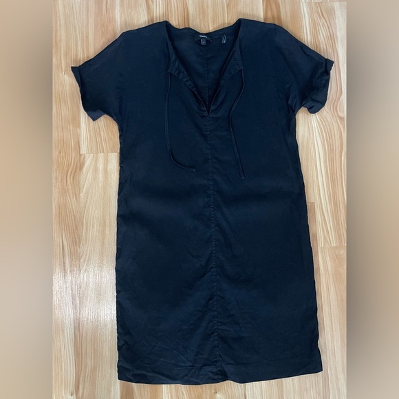 Theory Slit Front Linen Blend Shift Dress - Mini, Black - Size 4 - Picture 4 of 13